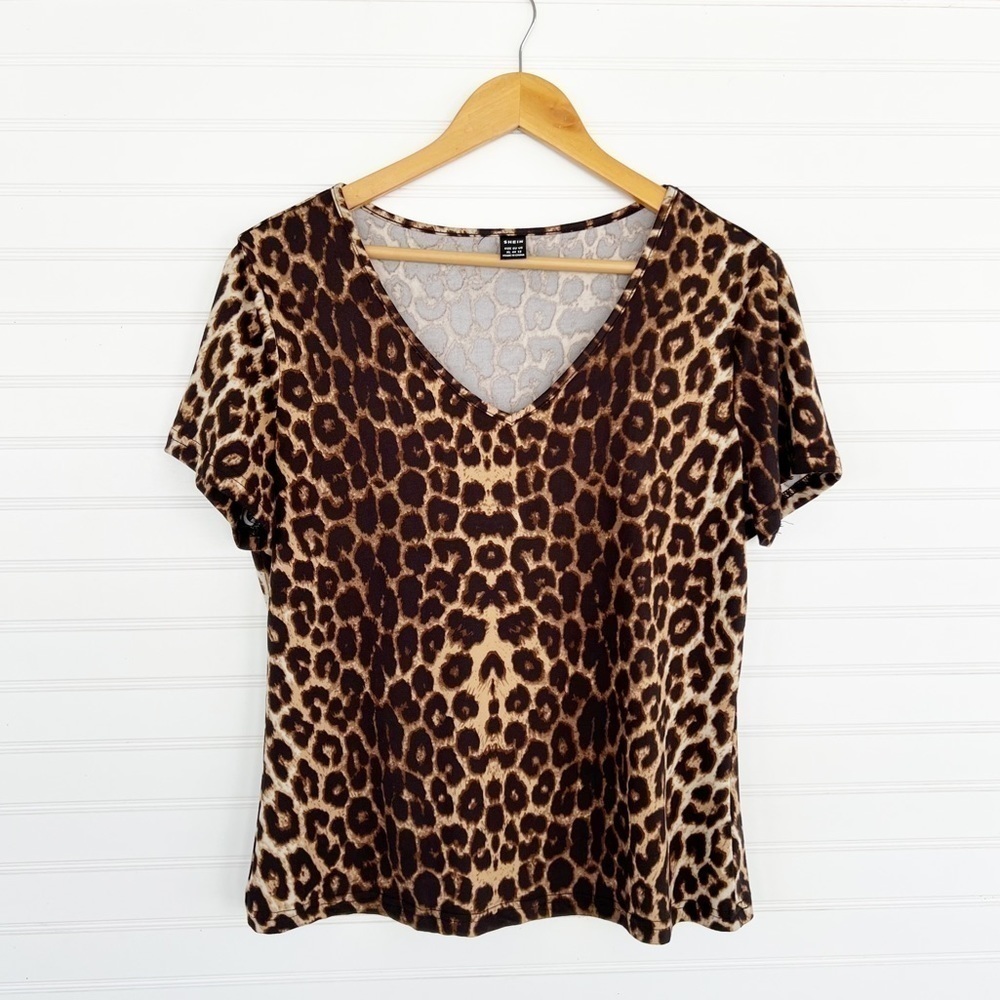 Animal print‎ short sleeve top Size XL